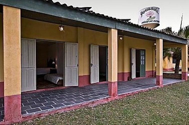 Pousada Chacara Das Roseiras Bage Exterior photo